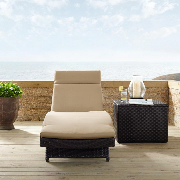 Biscayne Outdoor Wicker Chaise Lounge in Mocha/Brown – Modern & Durable Patio Furniture