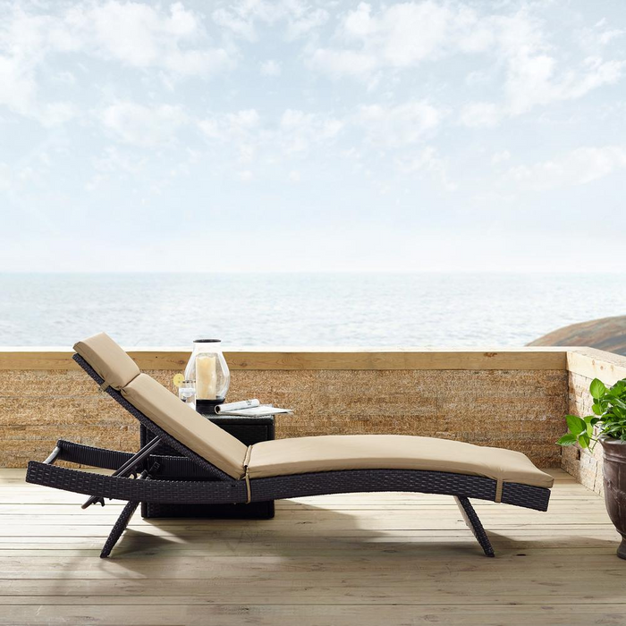 Biscayne Outdoor Wicker Chaise Lounge in Mocha/Brown – Modern & Durable Patio Furniture