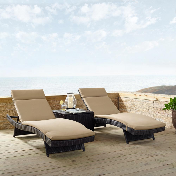 Biscayne Outdoor Wicker Chaise Lounge in Mocha/Brown – Modern & Durable Patio Furniture